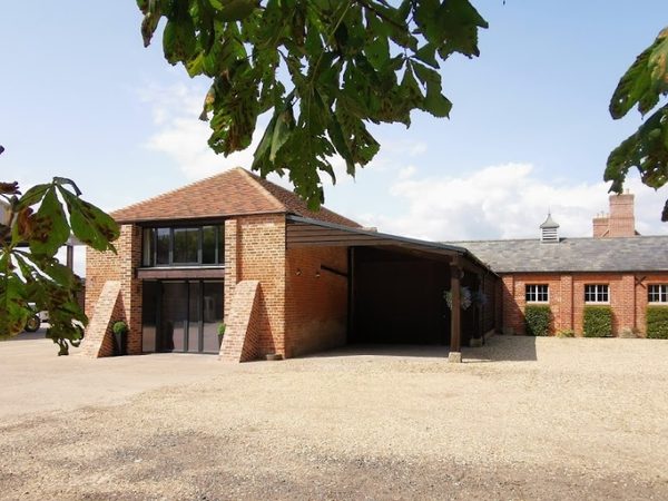 Twitter Barn 001