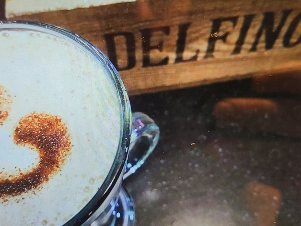 Delfino Caffe Body 001